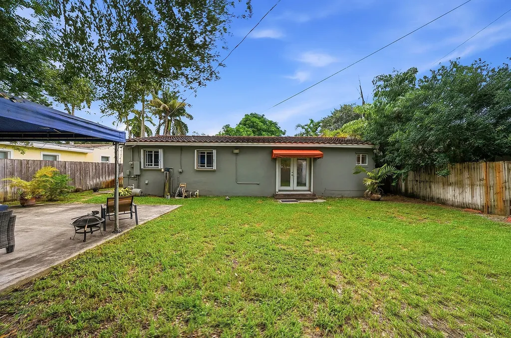 1208 N 31st Avenue Hollywood FL 33021