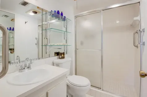 3154 Via Poinciana Greenacres FL 33467