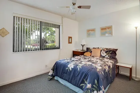 3154 Via Poinciana Greenacres FL 33467