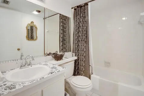 3154 Via Poinciana Greenacres FL 33467