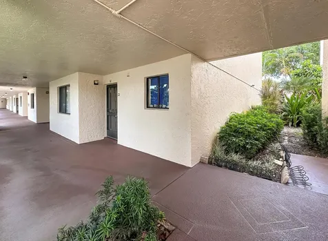 3154 Via Poinciana Greenacres FL 33467