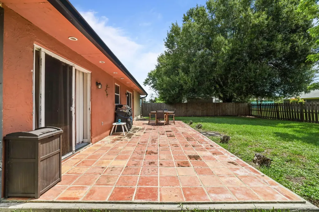 2485 SE Alden Street Port St Lucie FL 34984