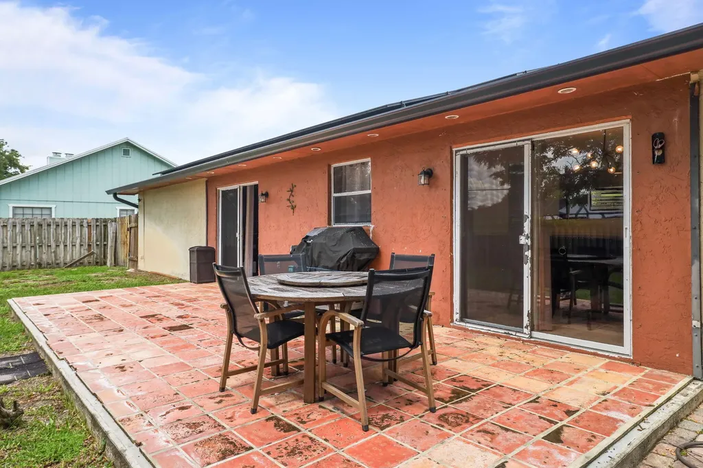 2485 SE Alden Street Port St Lucie FL 34984