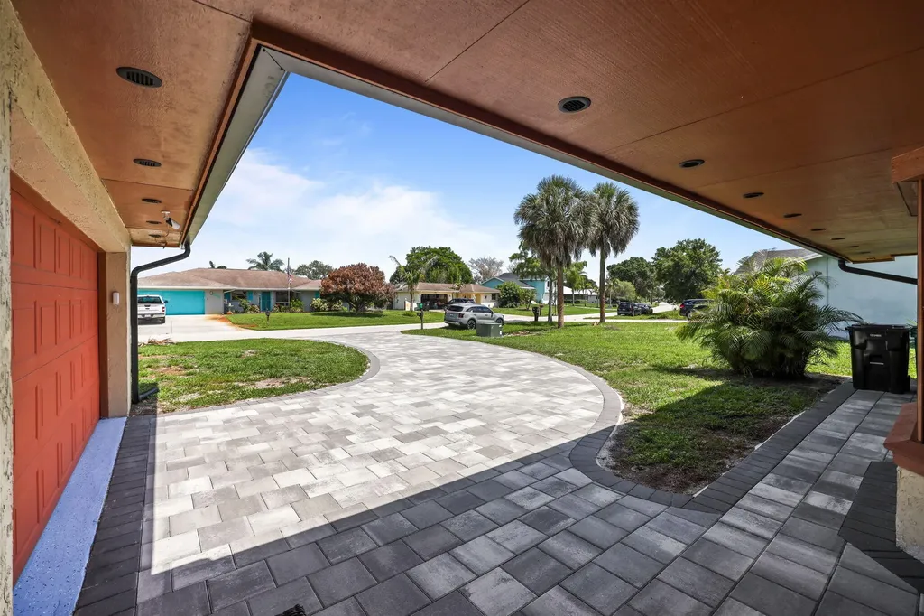 2485 SE Alden Street Port St Lucie FL 34984