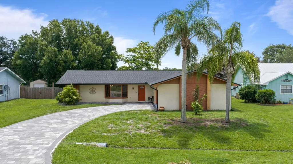 2485 SE Alden Street Port St Lucie FL 34984