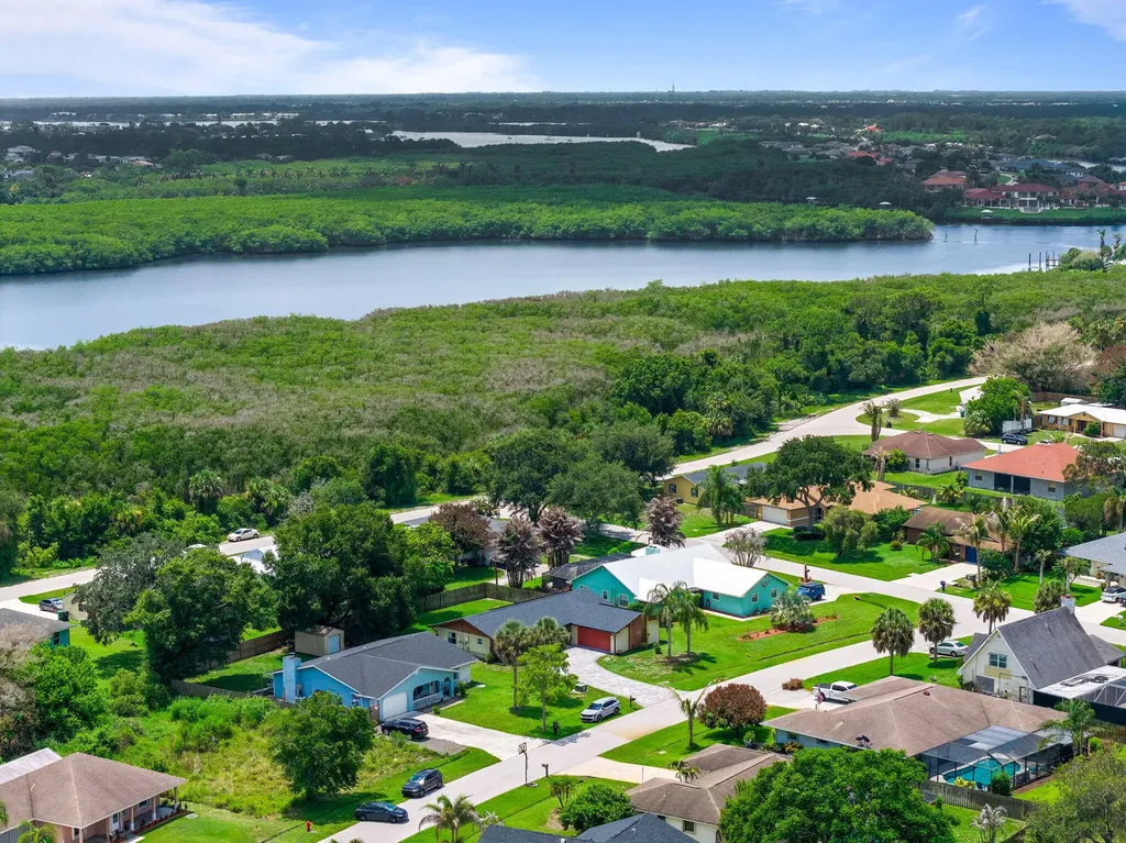 2485 SE Alden Street Port St Lucie FL 34984