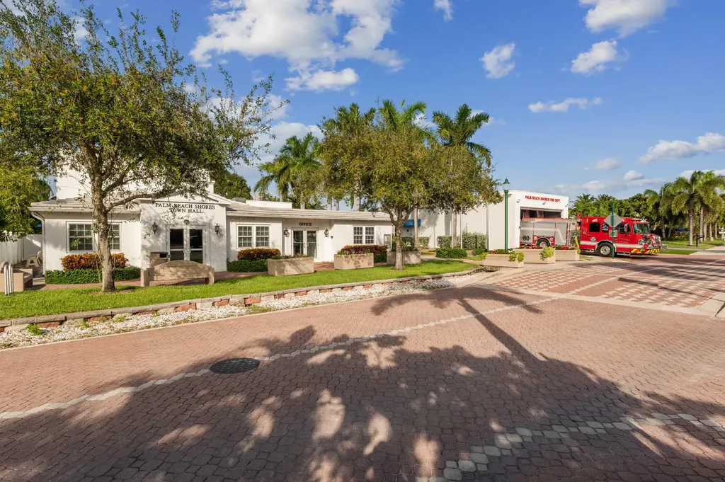 140 Inlet Way Palm Beach Shores FL 33404