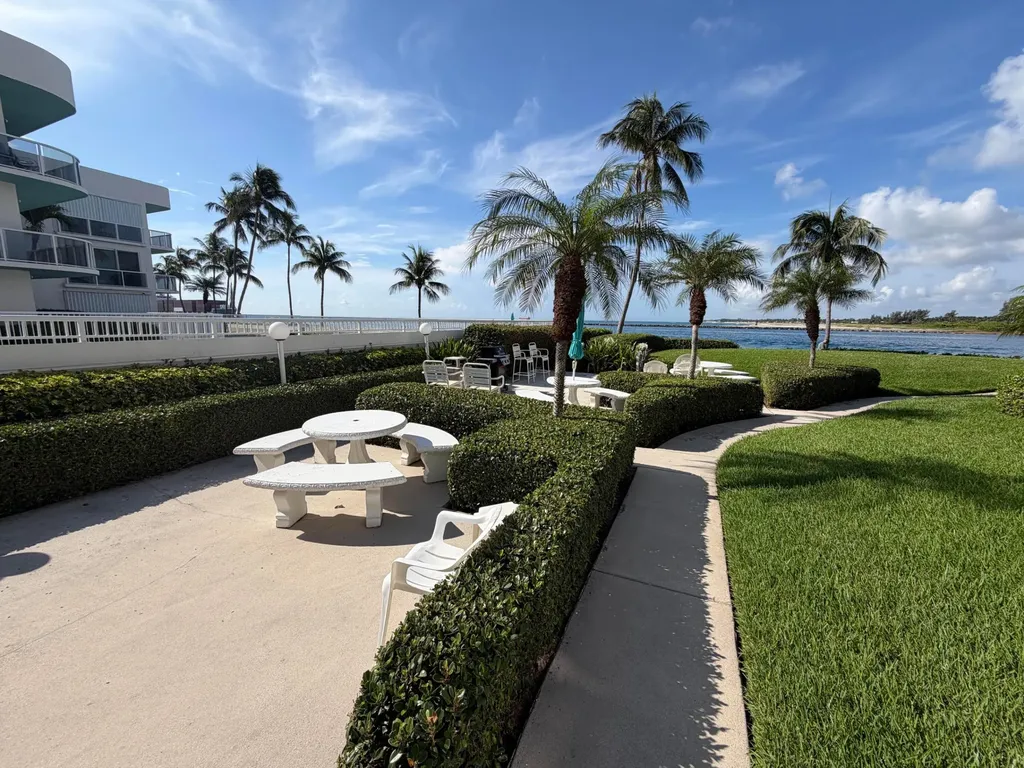 140 Inlet Way Palm Beach Shores FL 33404