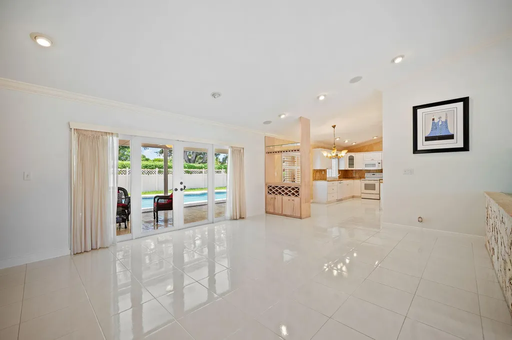 10801 NW 7th Street Coral Springs FL 33071