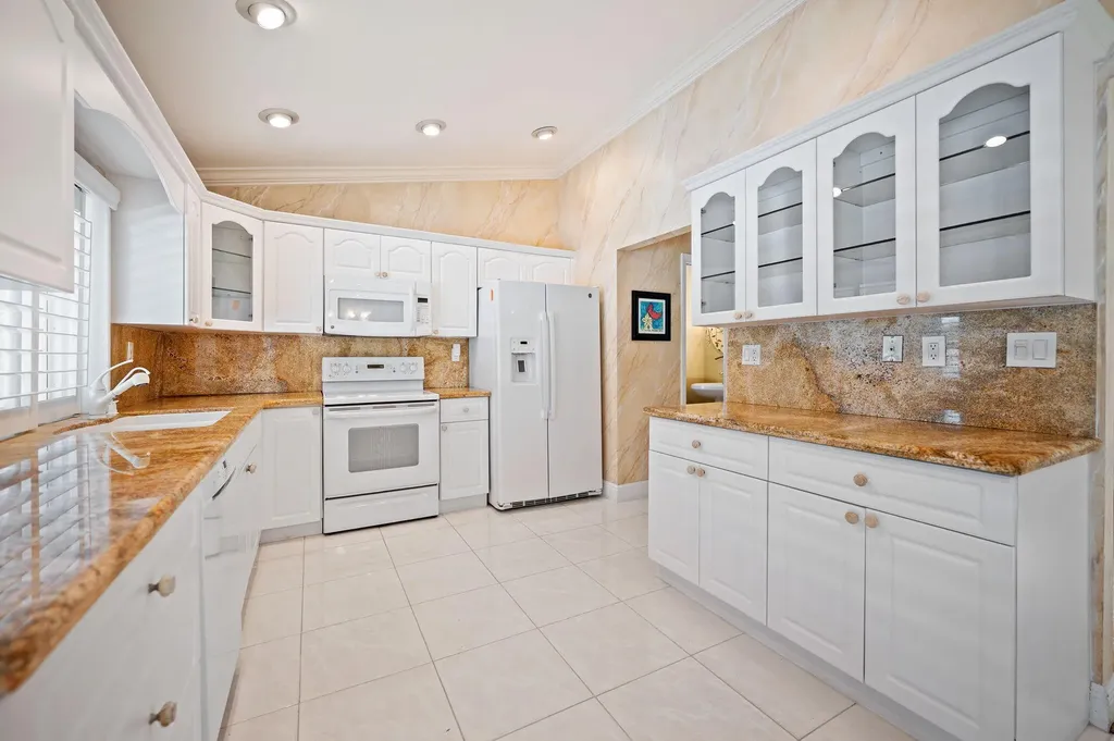 10801 NW 7th Street Coral Springs FL 33071