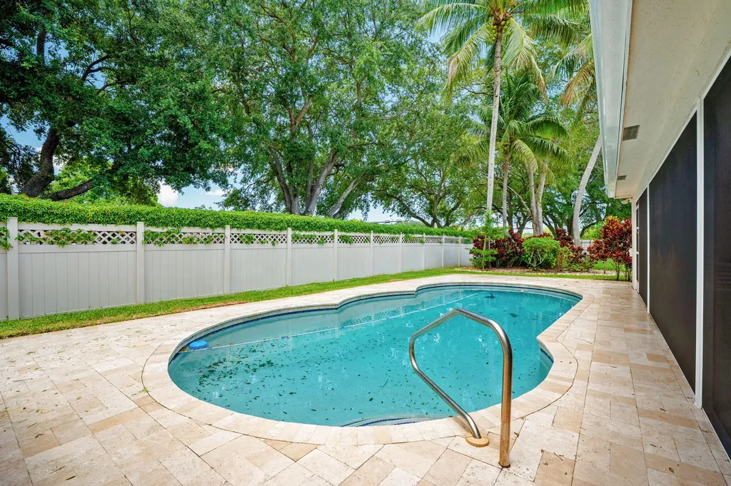 10801 NW 7th Street Coral Springs FL 33071