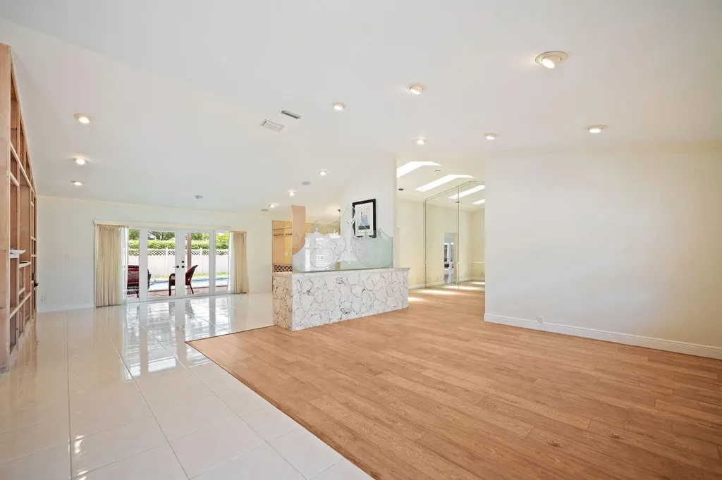 10801 NW 7th Street Coral Springs FL 33071