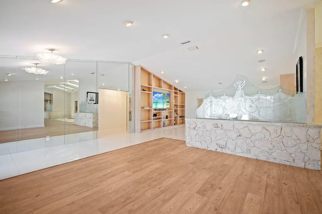 10801 NW 7th Street Coral Springs FL 33071