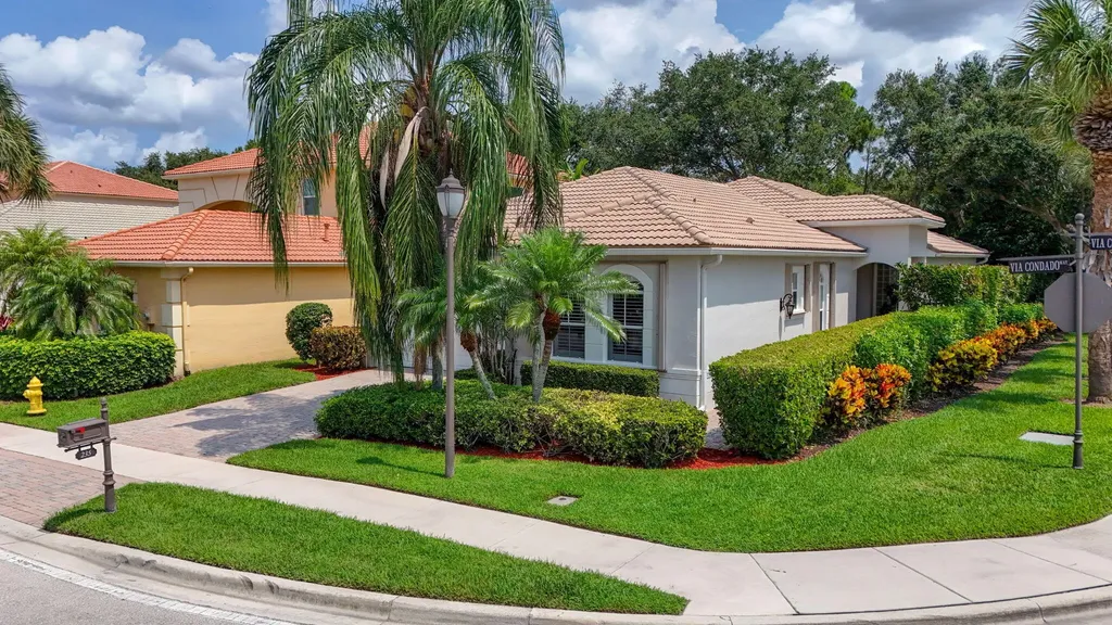 235 Via Condado Way Palm Beach Gardens FL 33418