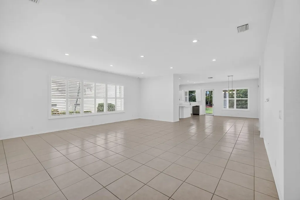 235 Via Condado Way Palm Beach Gardens FL 33418
