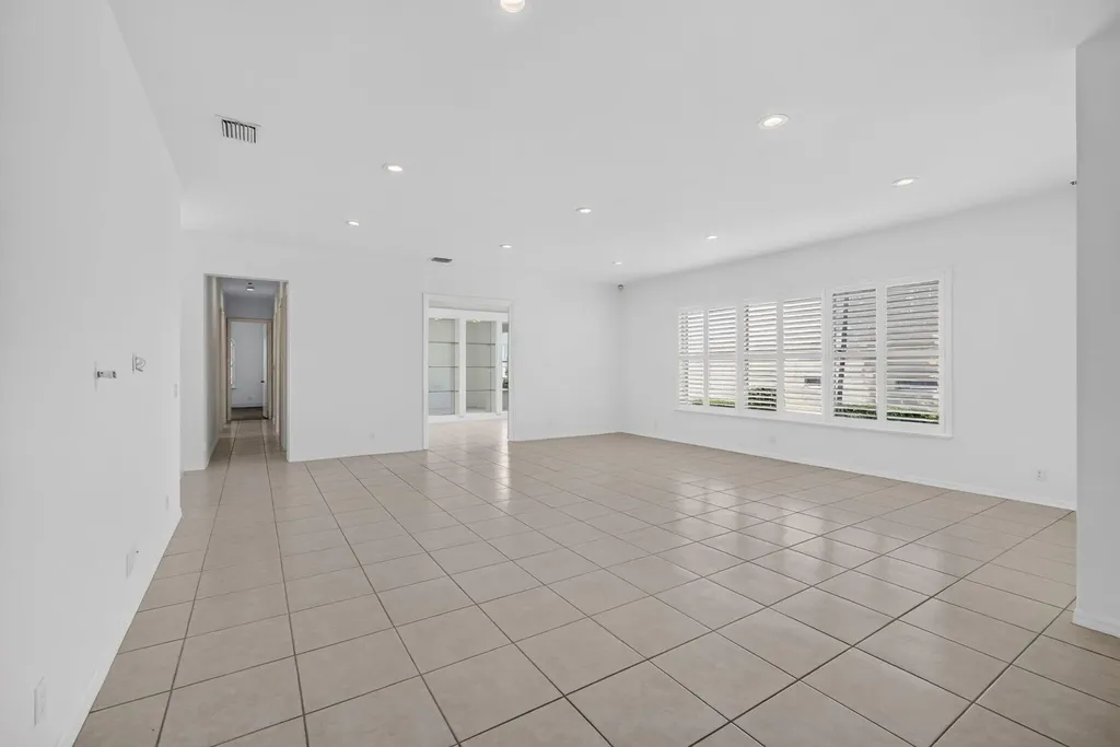 235 Via Condado Way Palm Beach Gardens FL 33418