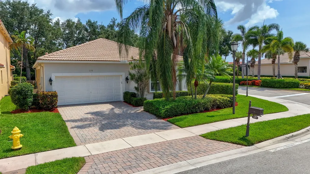 235 Via Condado Way Palm Beach Gardens FL 33418