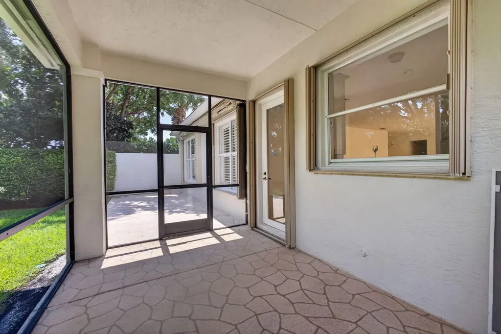 235 Via Condado Way Palm Beach Gardens FL 33418