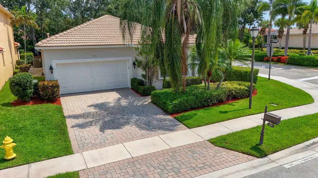 235 Via Condado Way Palm Beach Gardens FL 33418