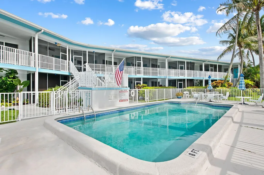 2748 NE 28th Avenue Lighthouse Point FL 33064
