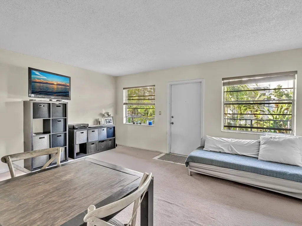215 NE 16th Avenue Fort Lauderdale FL 33301