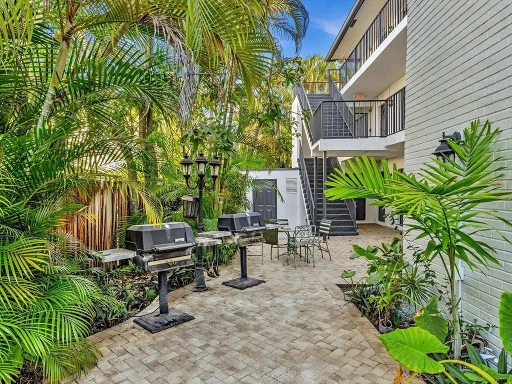 215 NE 16th Avenue Fort Lauderdale FL 33301