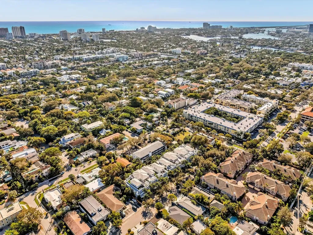 215 NE 16th Avenue Fort Lauderdale FL 33301