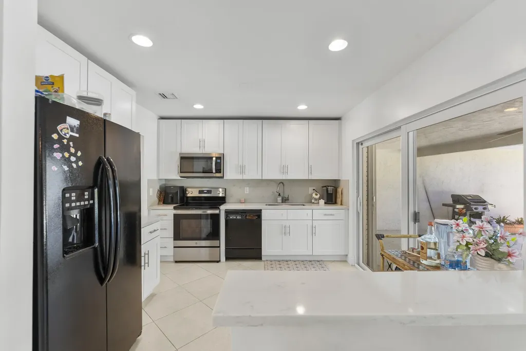 401 NE 10th Terrace Boca Raton FL 33432
