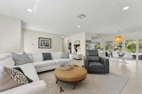 401 NE 10th Terrace Boca Raton FL 33432