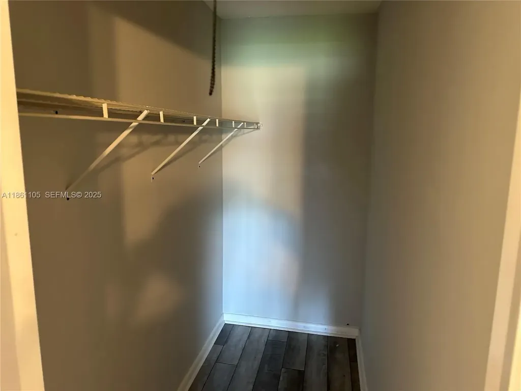599 Fanshaw O Boca Raton FL 33434