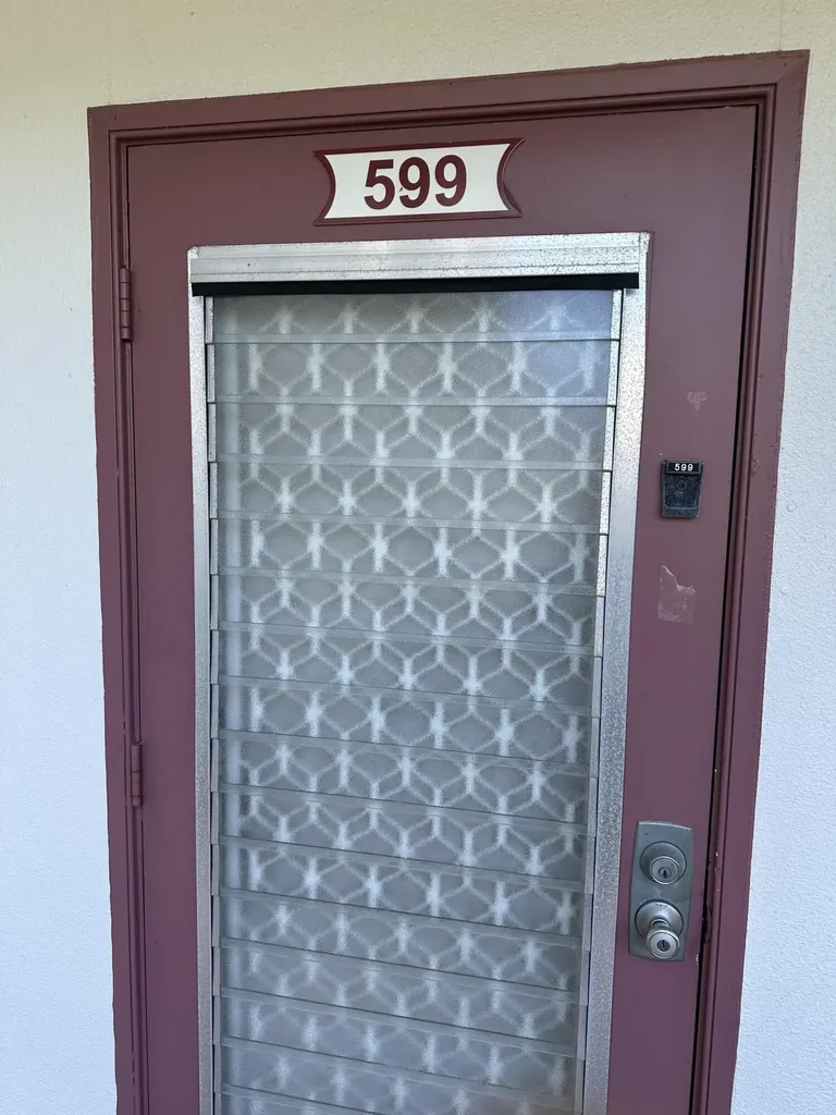 599 Fanshaw O Boca Raton FL 33434