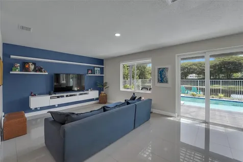 1070 Bluewood Terrace Weston FL 33327