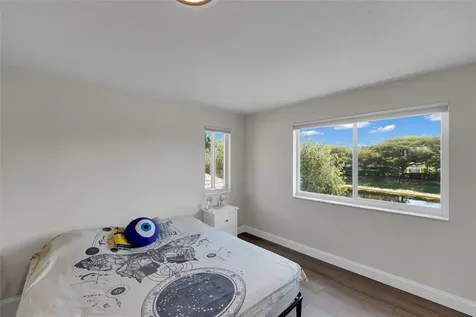 1070 Bluewood Terrace Weston FL 33327