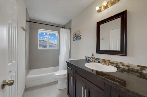 1070 Bluewood Terrace Weston FL 33327