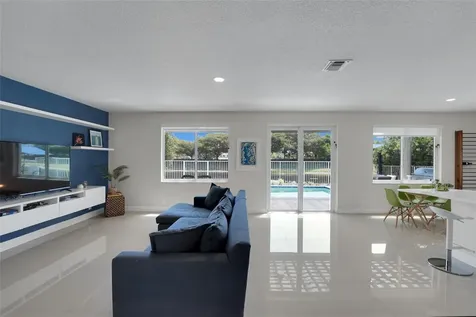 1070 Bluewood Terrace Weston FL 33327
