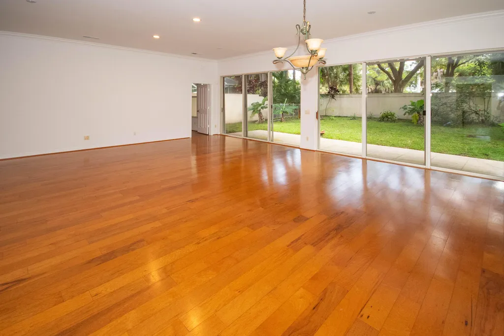 191 E Tall Oaks Circle Palm Beach Gardens FL 33410