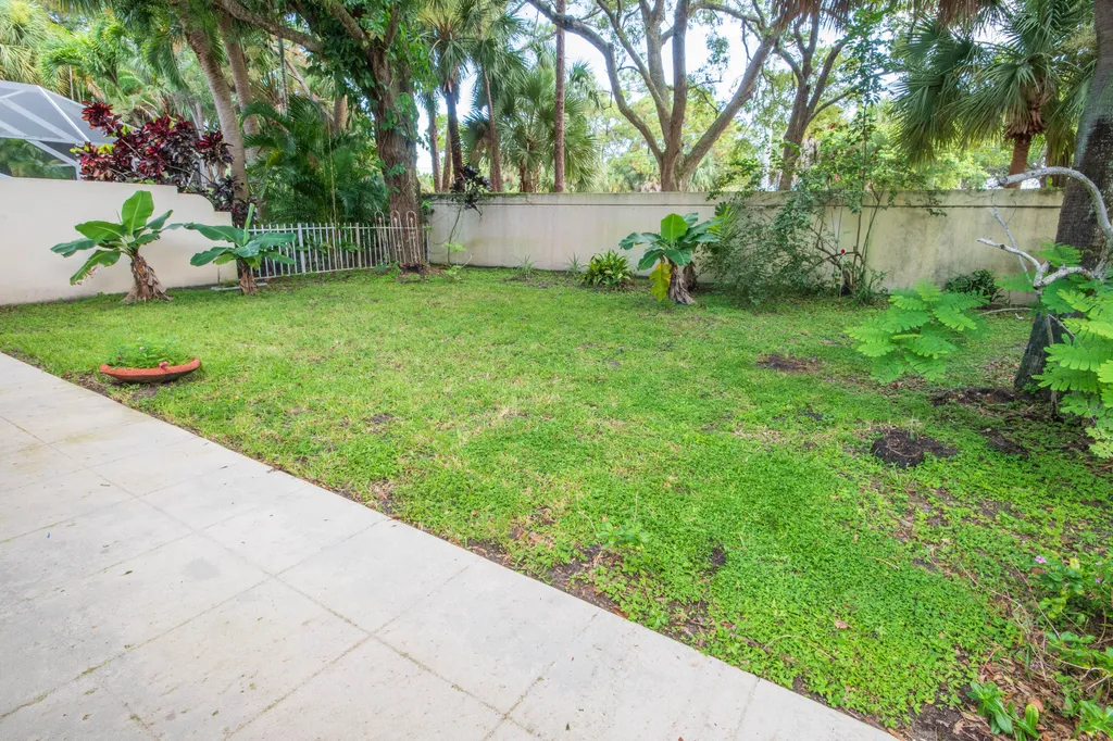 191 E Tall Oaks Circle Palm Beach Gardens FL 33410