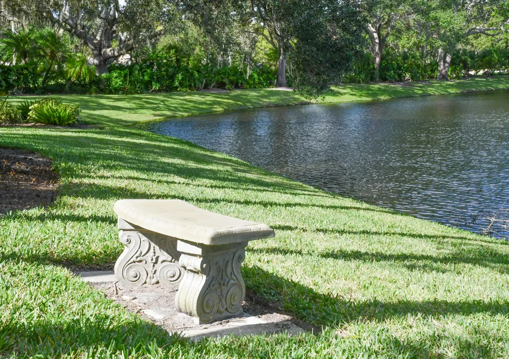 191 E Tall Oaks Circle Palm Beach Gardens FL 33410