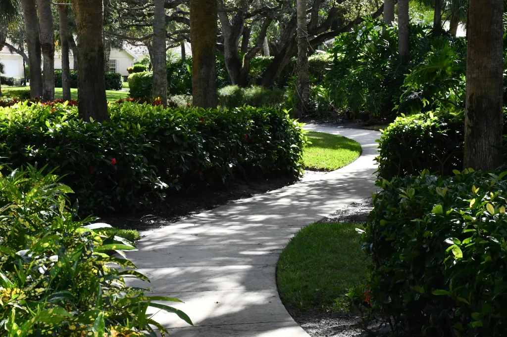 191 E Tall Oaks Circle Palm Beach Gardens FL 33410