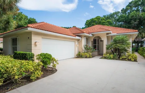 191 E Tall Oaks Circle Palm Beach Gardens FL 33410