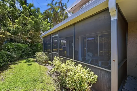 2118 Discovery Circle W Deerfield Beach FL 33442
