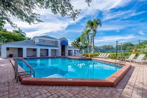 2118 Discovery Circle W Deerfield Beach FL 33442