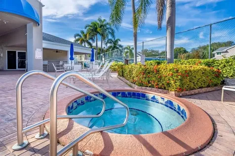 2118 Discovery Circle W Deerfield Beach FL 33442