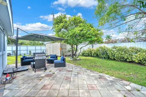 404 S 62nd Terrace Hollywood FL 33023