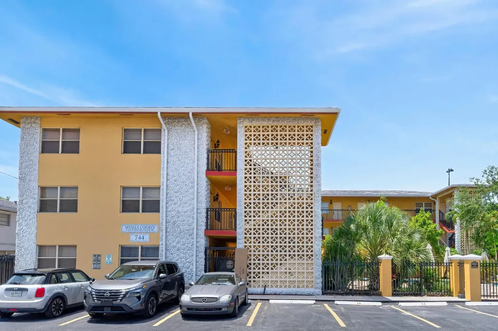 744 NE 14th Avenue Fort Lauderdale FL 33304