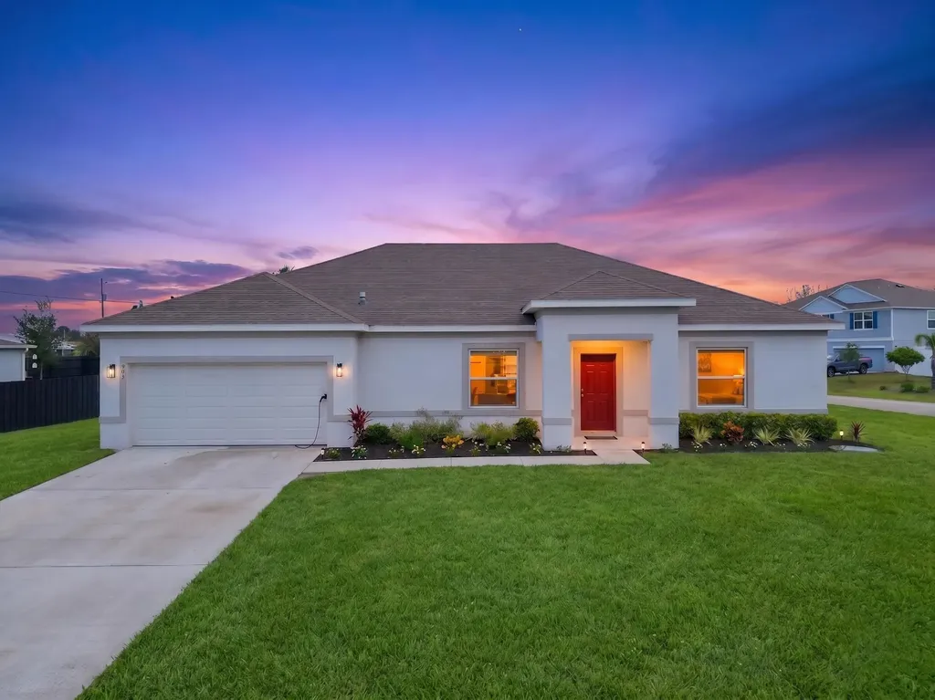 201 SW North Wakefield Circle Port St Lucie FL 34953
