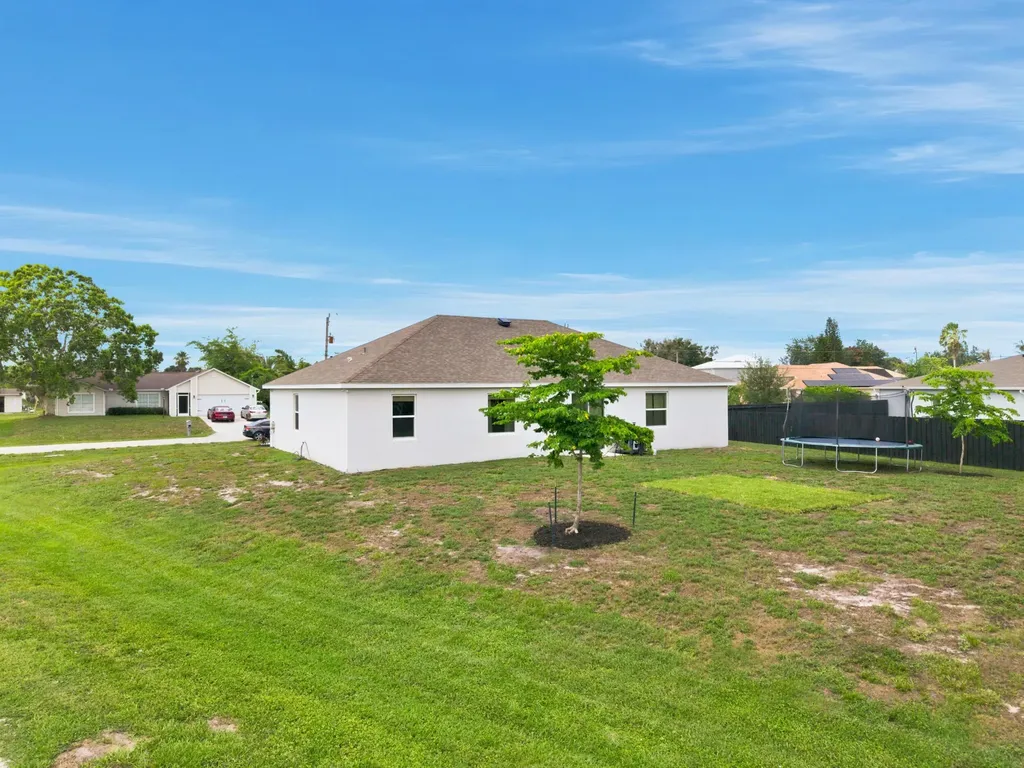 201 SW North Wakefield Circle Port St Lucie FL 34953