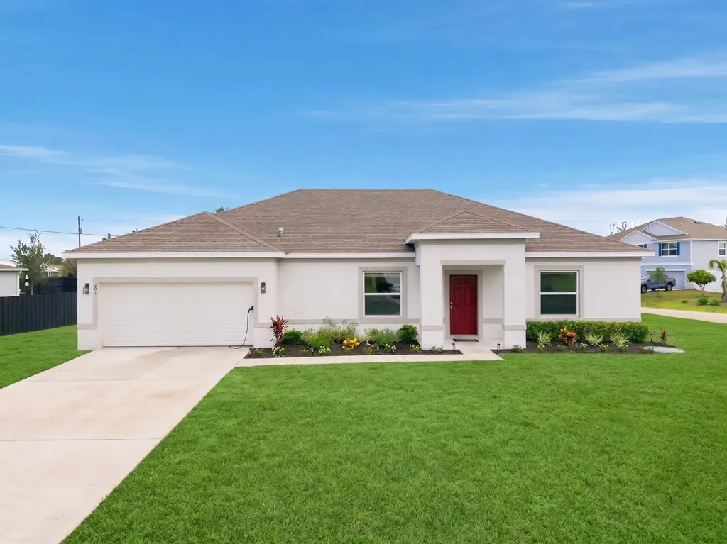 201 SW North Wakefield Circle Port St Lucie FL 34953