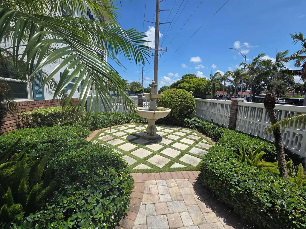 5630 NE 18th Avenue Fort Lauderdale FL 33334