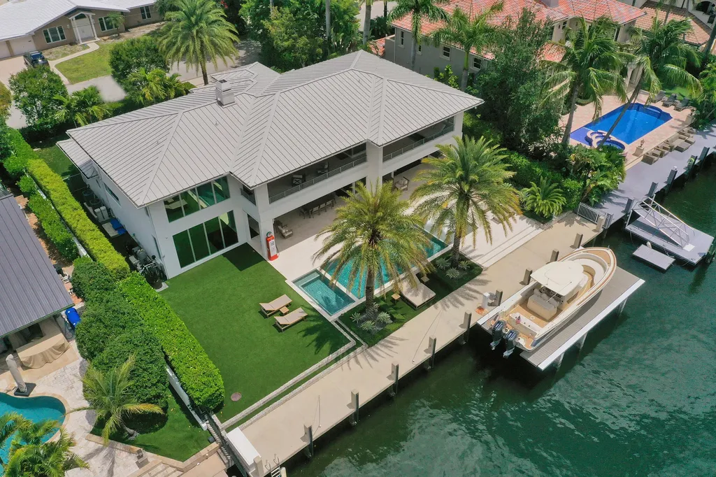 2718 NE 17th Street Fort Lauderdale FL 33305